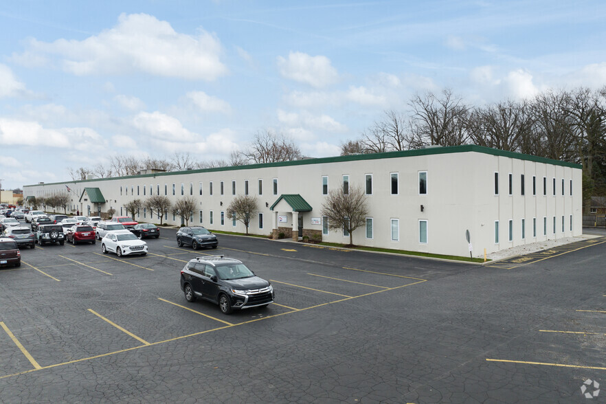 5151 Monroe St, Toledo, OH for lease - Building Photo - Image 2 of 6