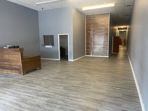 11801-11899 Seminole Blvd, Largo, FL for lease Interior Photo- Image 2 of 5