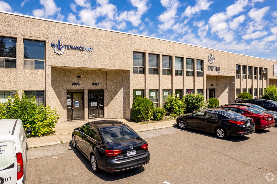 9681-9725 Rue Clément, Montréal, QC for lease - Building Photo - Image 2 of 19