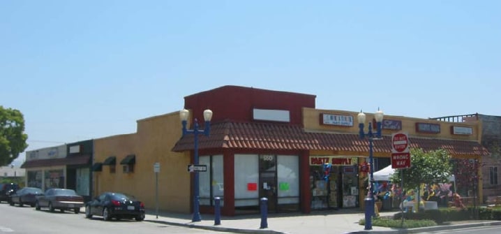 542-550 N Azusa Ave, Azusa, CA for lease - Primary Photo - Image 1 of 1