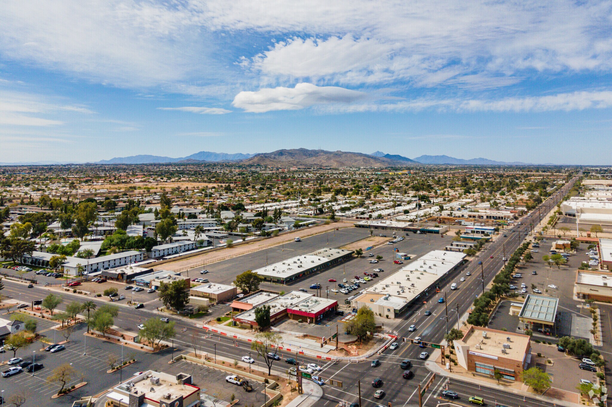 2345 W Southern Ave, Tempe, AZ 85282 Danelle Plaza