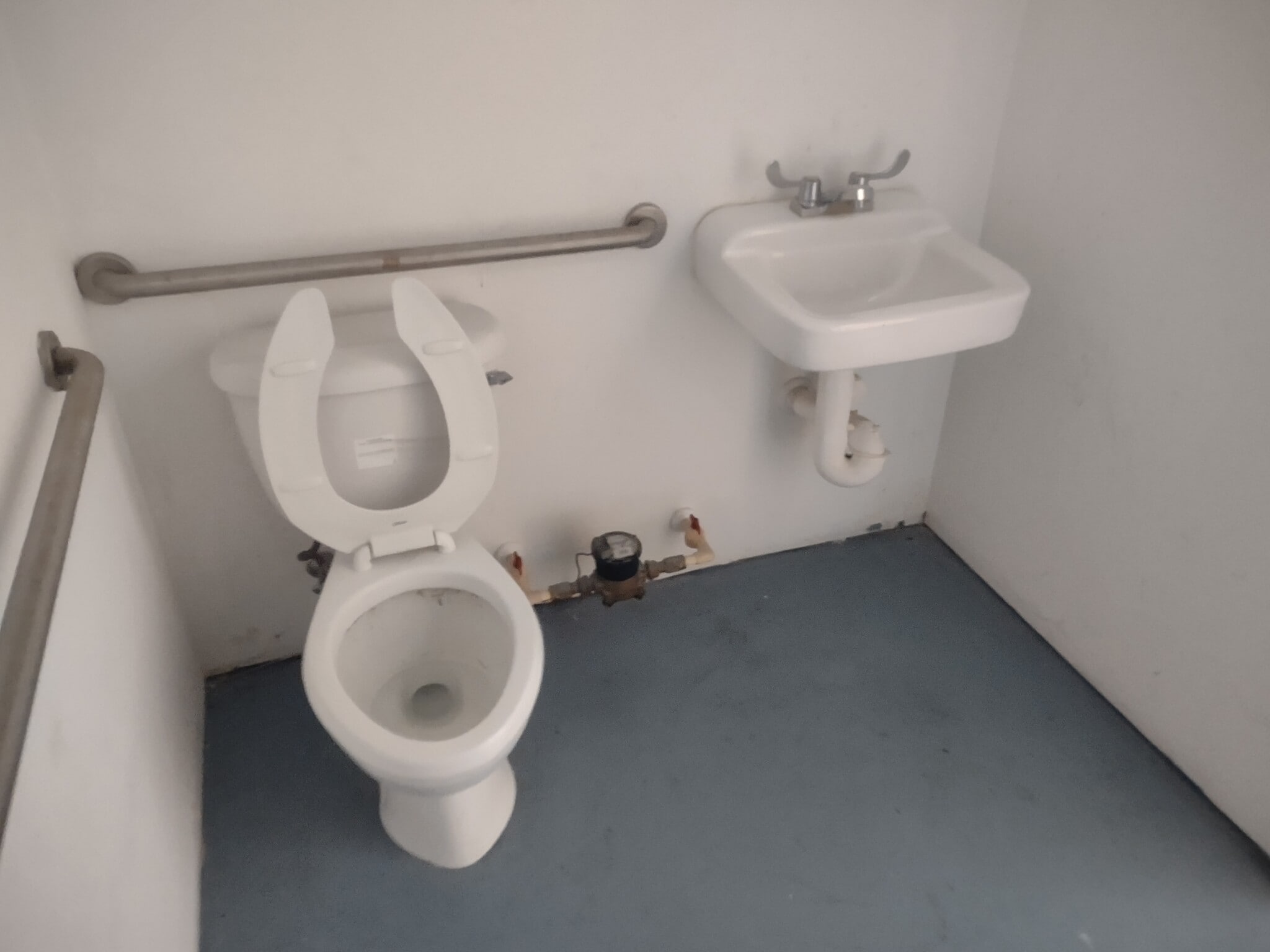 13355 Belcher Rd, Largo, FL 33773 Ulmerton Warehouse Center