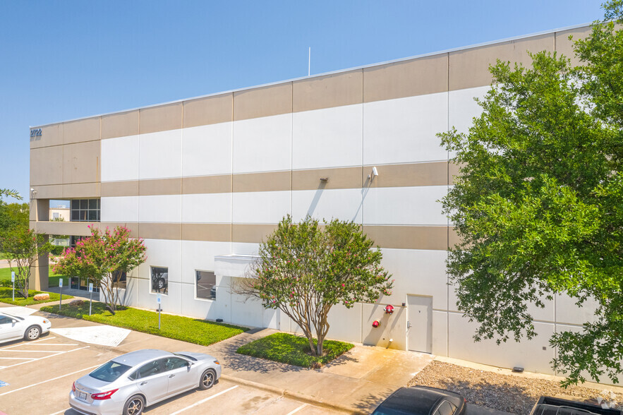 2722 S Jupiter Rd, Garland, TX for lease - Building Photo - Image 2 of 6