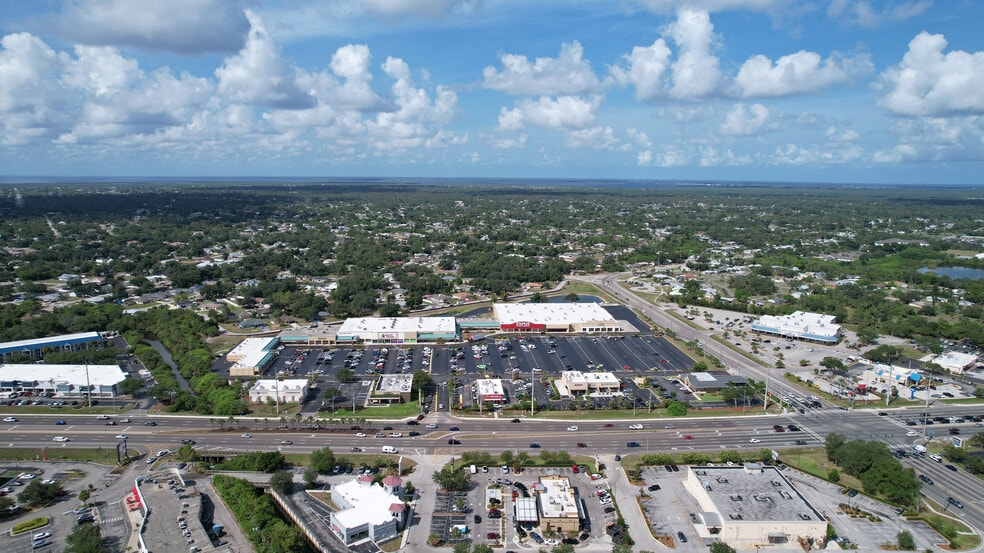1825 Tamiami Trl, Port Charlotte, FL for lease - Building Photo - Image 3 of 13
