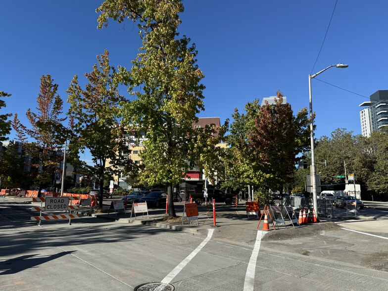 2404 7th Ave, Seattle, WA for sale - Building Photo - Image 3 of 7