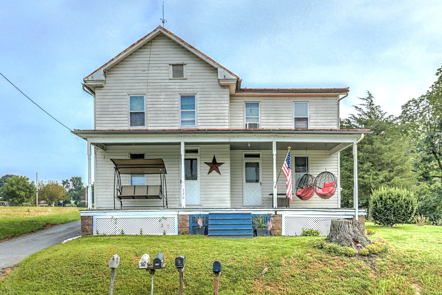 320 E Front St, Lewisberry, PA for sale - Primary Photo - Image 1 of 1