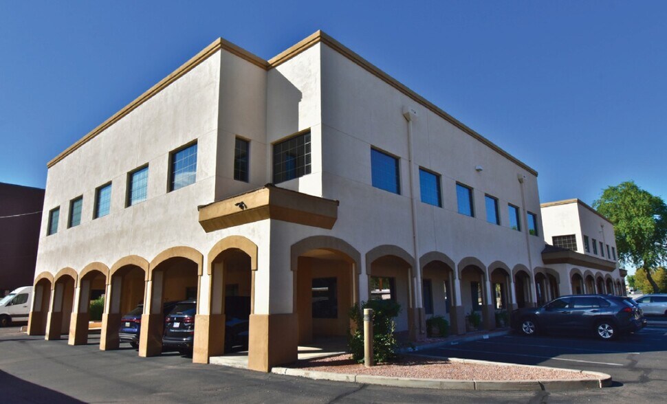 4425 N 24th St, Phoenix, AZ for lease - Building Photo - Image 2 of 6