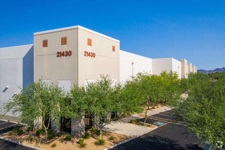 21430 N 15th Ln, Phoenix, AZ for lease - Building Photo - Image 3 of 5