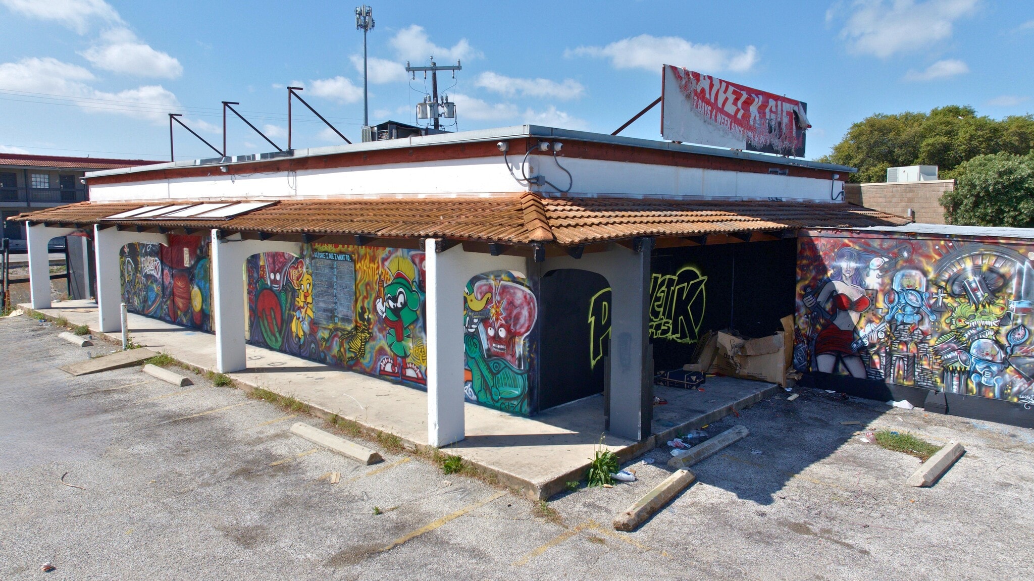 Retail in for sale Primary Photo- Image 1 of 1