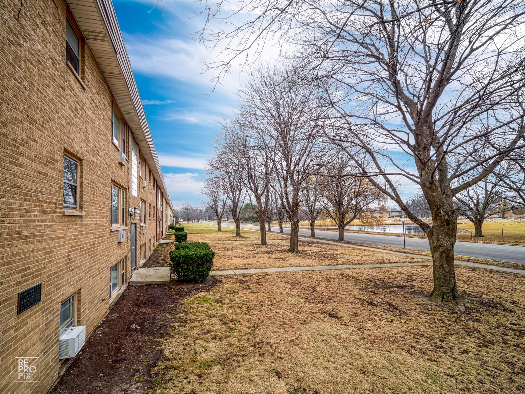 2330-2336 Gabriel Ave, Zion, IL for sale Building Photo- Image 1 of 1