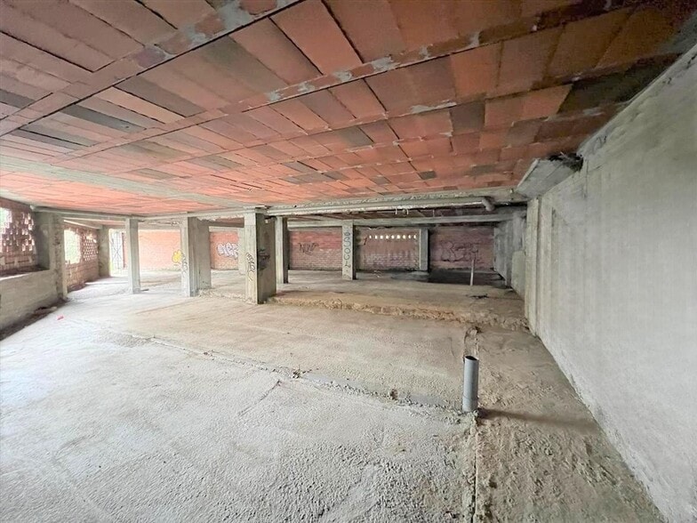 Avenida de Jesús García Naveira, Betanzos, La Coruna for sale - Building Photo - Image 3 of 12