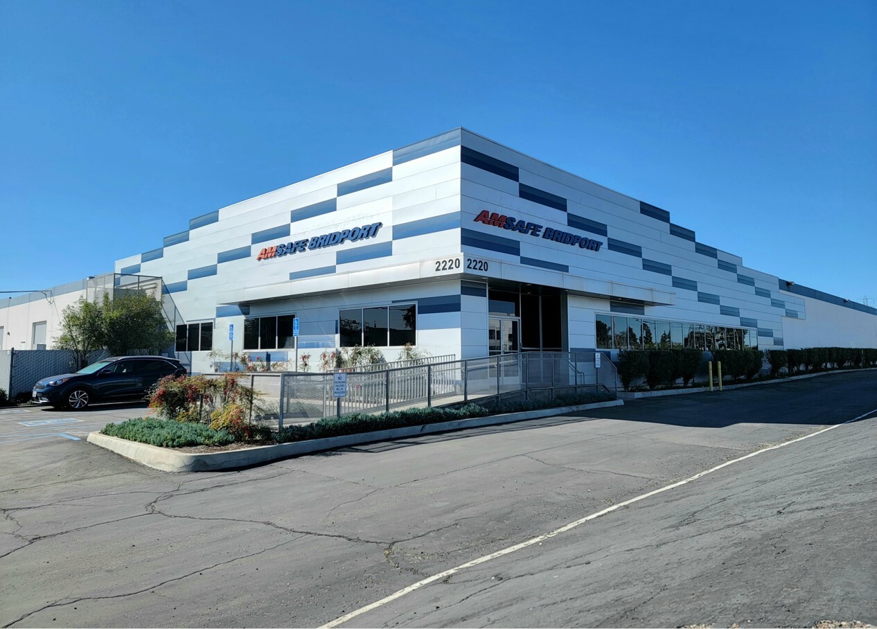 2220 E Cerritos Ave, Anaheim, CA for lease Building Photo- Image 1 of 1