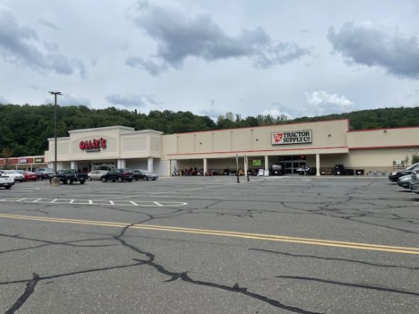 380 New Hartford Rd, Barkhamsted, CT for lease - Building Photo - Image 1 of 4