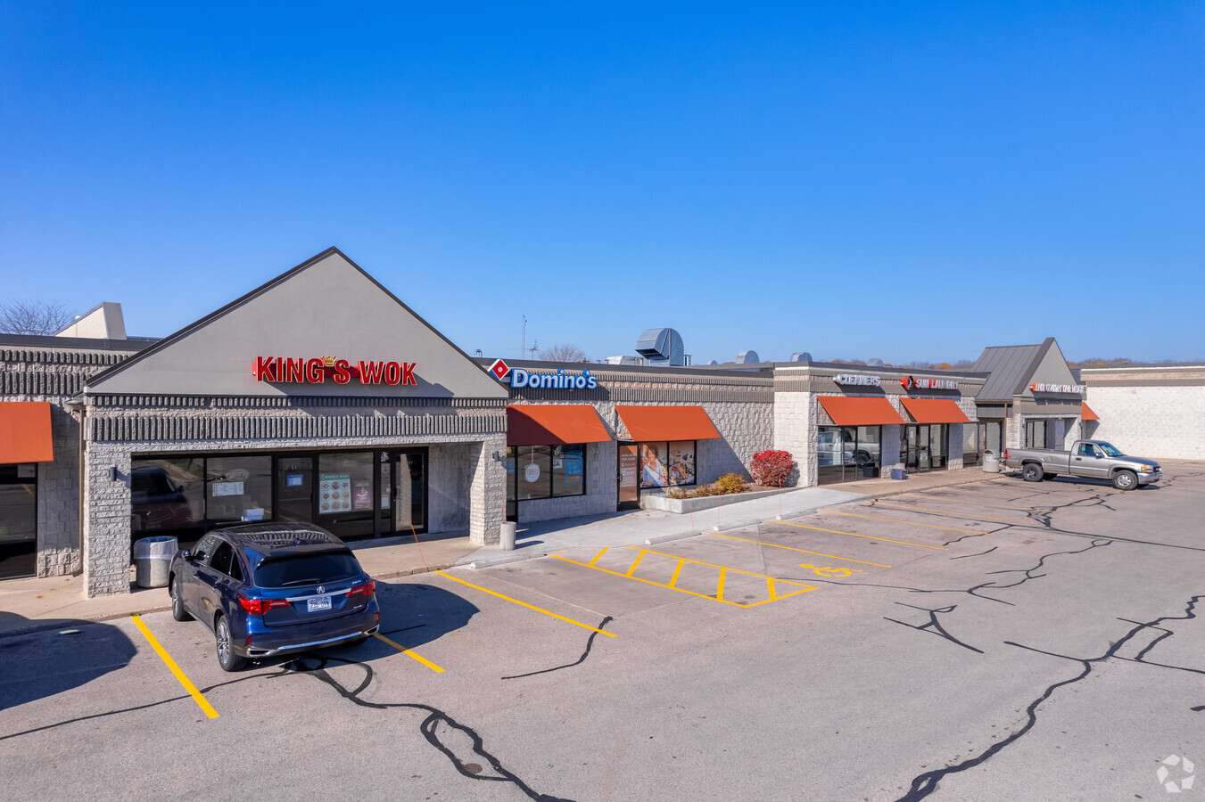 505-525 Cottonwood Ave, Hartland, Wi 53029 - Cottonwood Plaza 