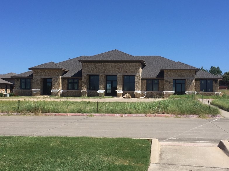 8805 N Tarrant Pky, North Richland Hills, TX for sale - Primary Photo - Image 3 of 15