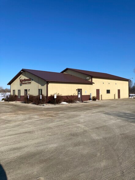 9920 State Highway 22 E, Gillett, WI for sale - Primary Photo - Image 1 of 1