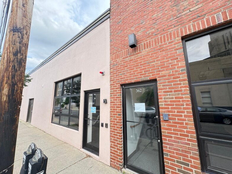 360-366 Summer St, Somerville, MA for lease - Building Photo - Image 2 of 23