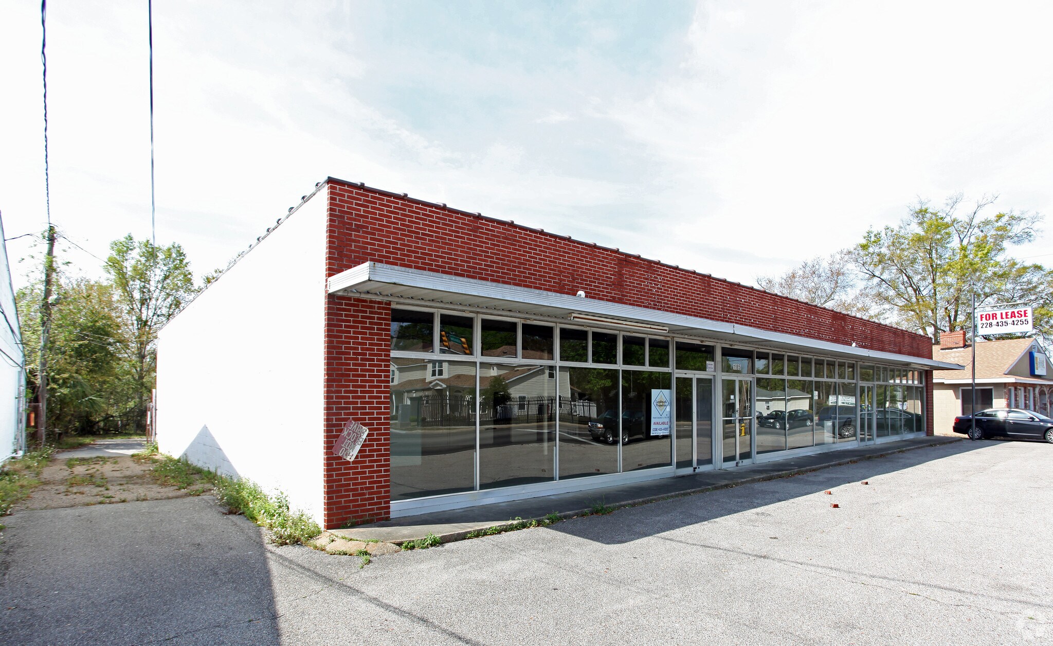 1885 Pass Rd, Biloxi, MS 39531