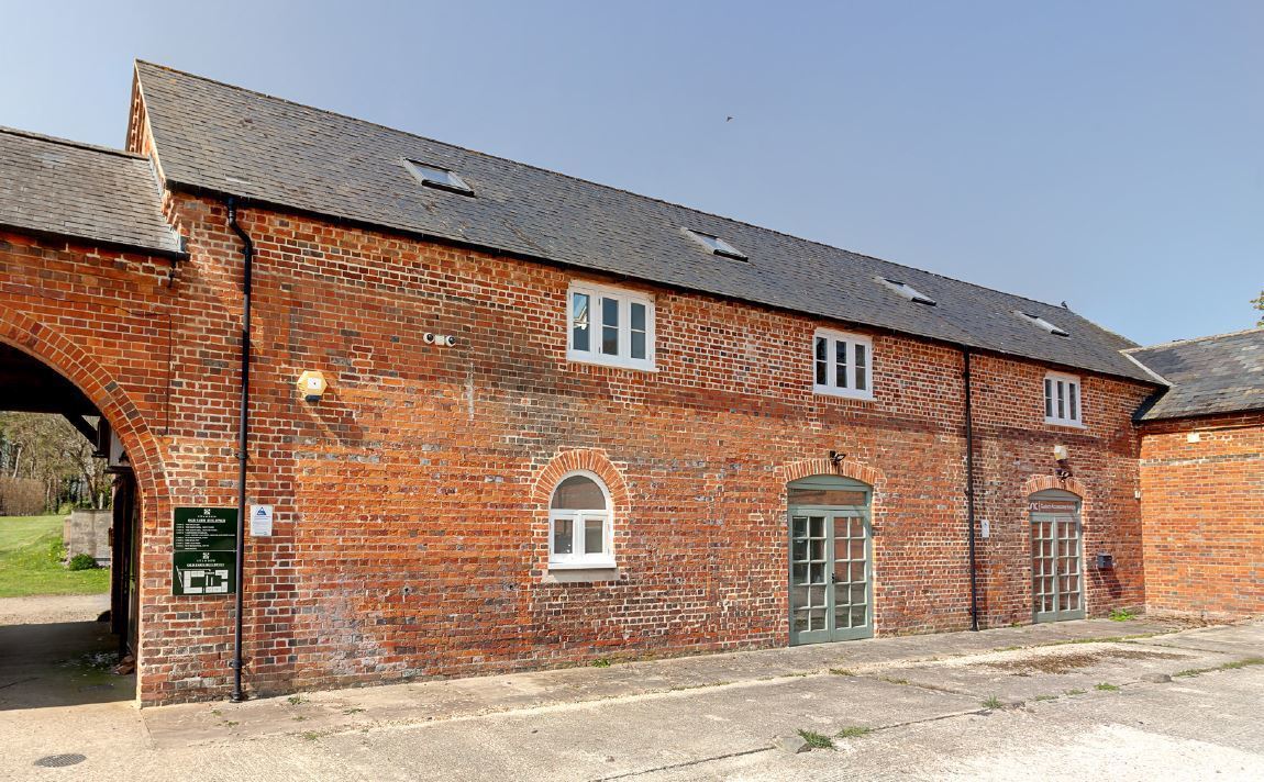 Standen Manor, Hungerford for lease Building Photo- Image 1 of 12