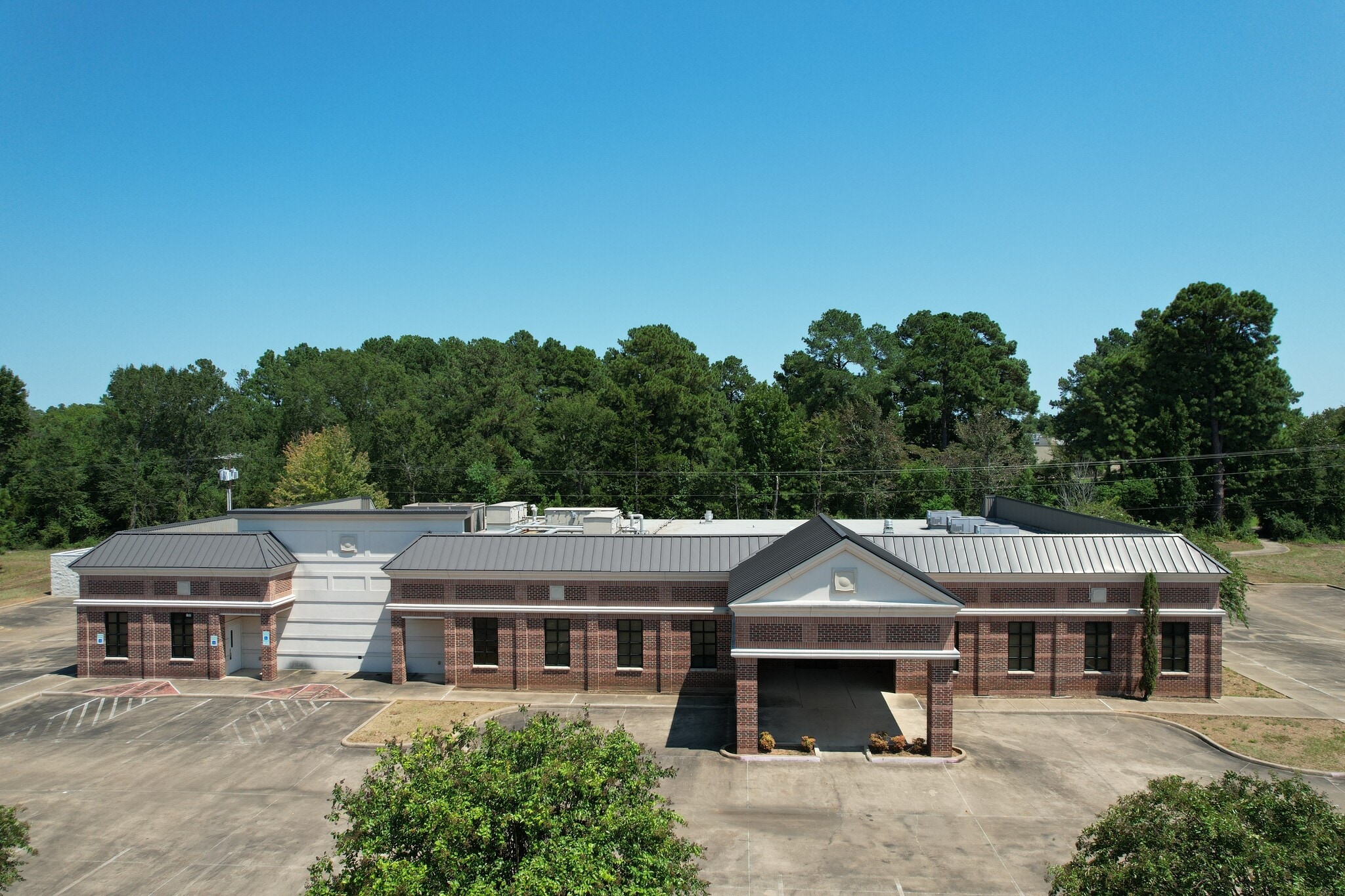 200 Renaissance Way, Crockett, TX for sale Building Photo- Image 1 of 41