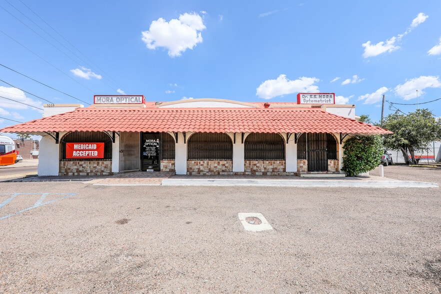 1019 San Bernardo Ave, Laredo, TX for sale - Primary Photo - Image 1 of 25