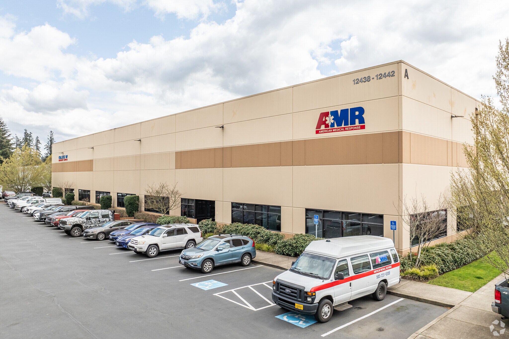 12438-12442 SE Capps Rd, Clackamas, OR for sale Primary Photo- Image 1 of 1