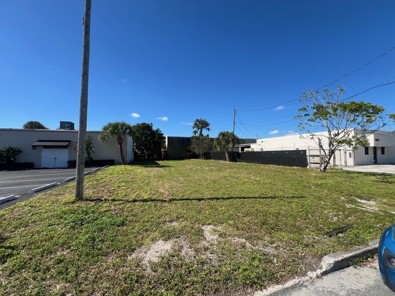 1141 Clare Ave, West Palm Beach, FL for lease - Other - Image 1 of 4