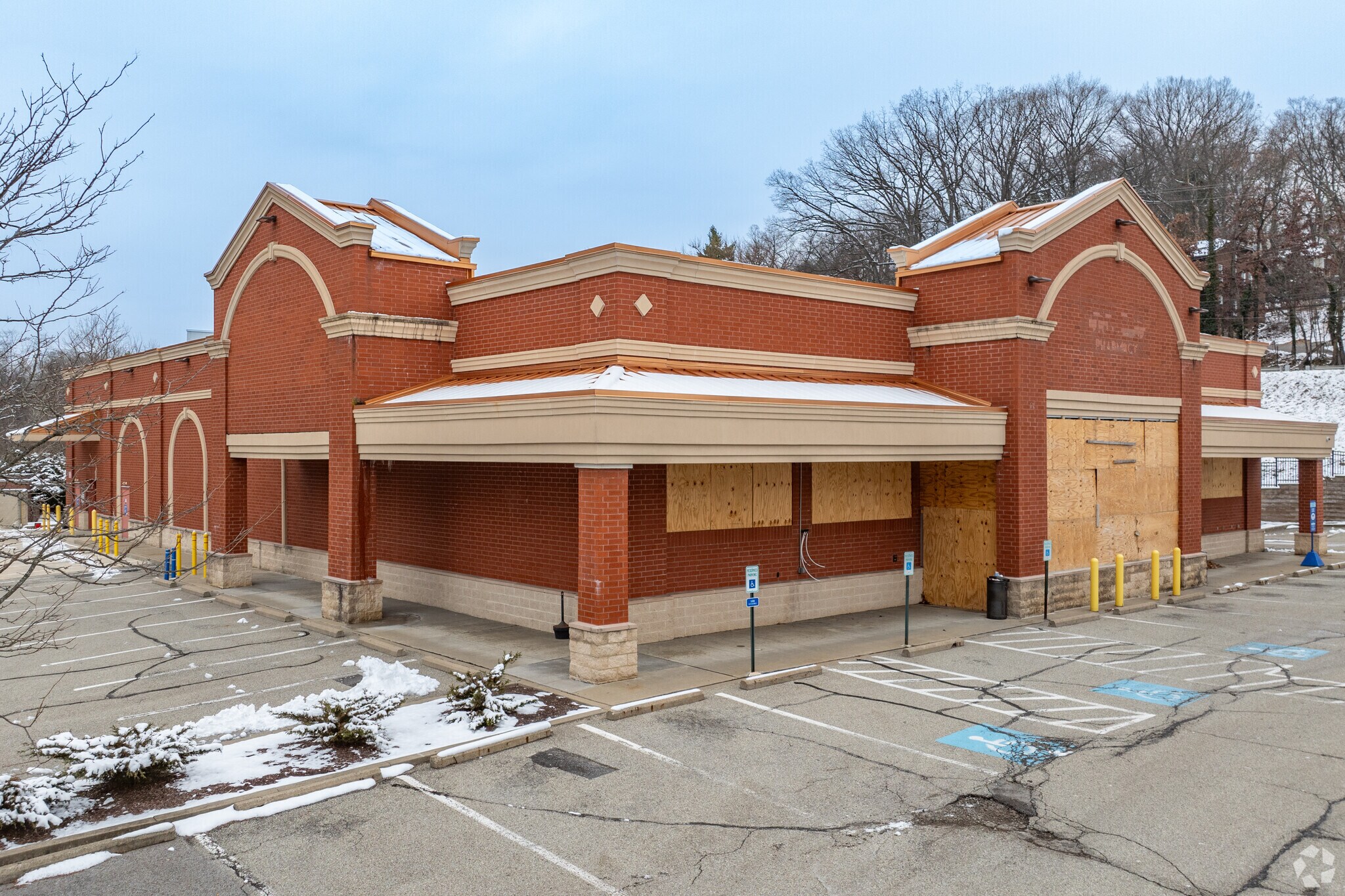 410 Cooke Ln, Pittsburgh, PA for lease Primary Photo- Image 1 of 5