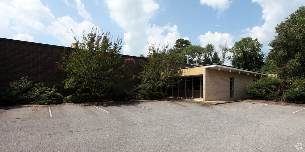 569 US 321 Hwy NW, Hickory, NC for sale - Primary Photo - Image 1 of 1