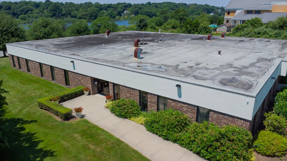 97 John Clarke Rd, Middletown, RI for sale - Building Photo - Image 2 of 23