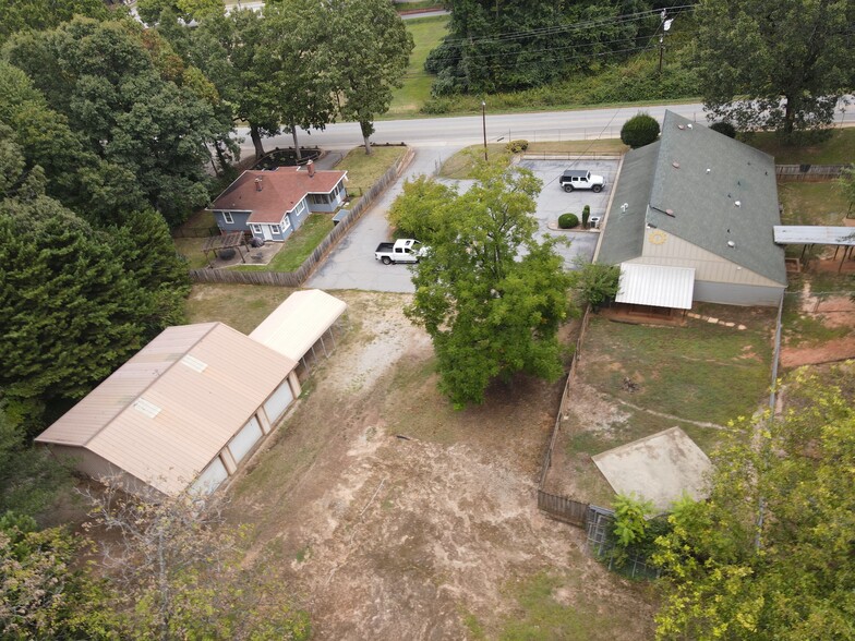 409 Old Buncombe Rd, Travelers Rest, SC for sale - Building Photo - Image 3 of 21