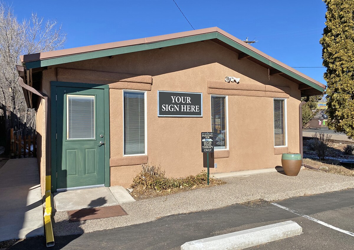 4 Unger Rd, Cedar Crest, NM for sale Primary Photo- Image 1 of 1