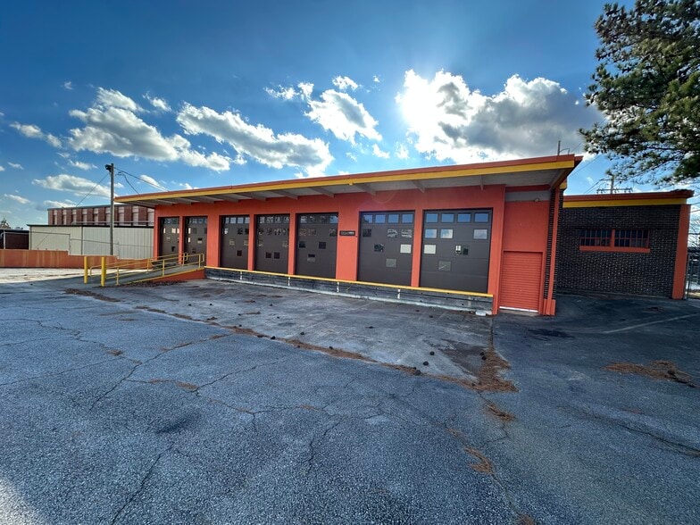 5999 New Peachtree Rd, Doraville, GA for lease - Building Photo - Image 3 of 17