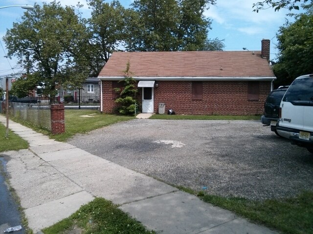1300 Princess Ave, Camden, NJ for sale Primary Photo- Image 1 of 1
