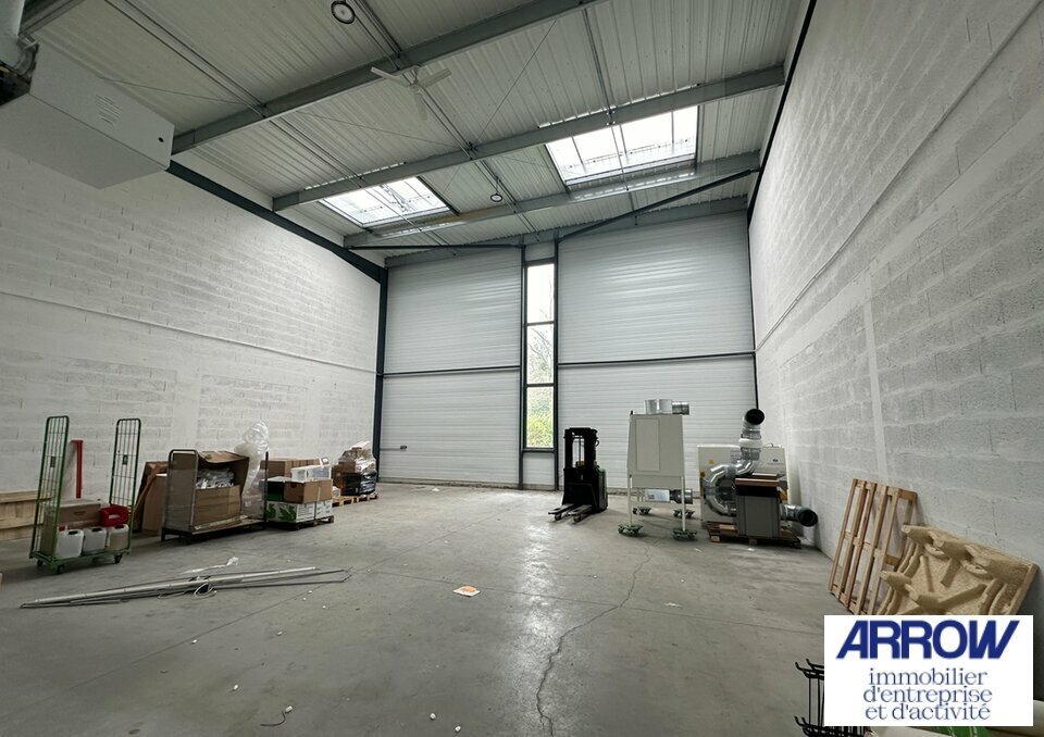 Flex in SAINT-ÉTIENNE-DE-MONTLUC for lease Interior Photo- Image 1 of 13
