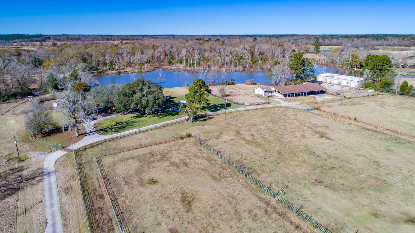 15391 E Fm 1097 Rd, Willis, TX for sale Primary Photo- Image 1 of 1