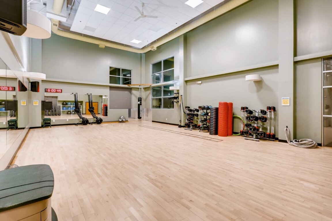 345 Bentee Wes Ct, Evansville, IN 47715 Bob's Gym