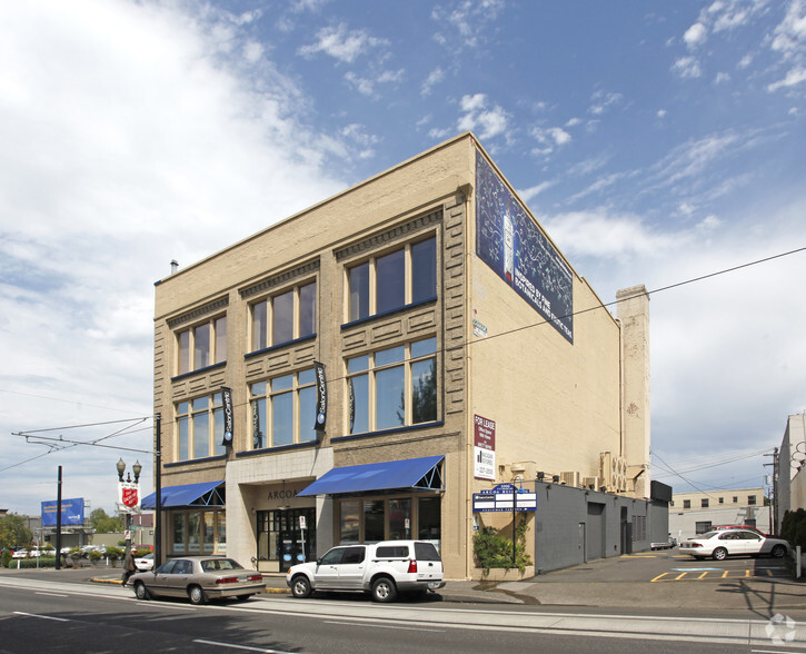 1006 SE Grand Ave, Portland, OR for sale - Building Photo - Image 2 of 15