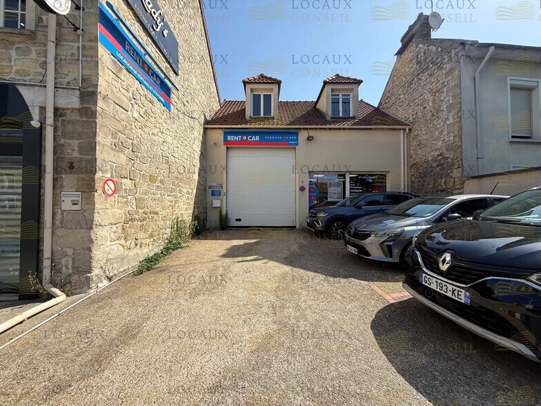 Flex in SAINT-OUEN-L'AUMONE for sale - Building Photo - Image 3 of 7