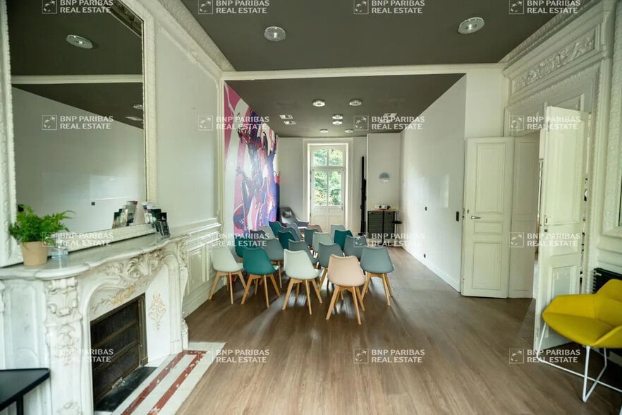 Office in Rennes for lease - Building Photo - Image 2 of 9