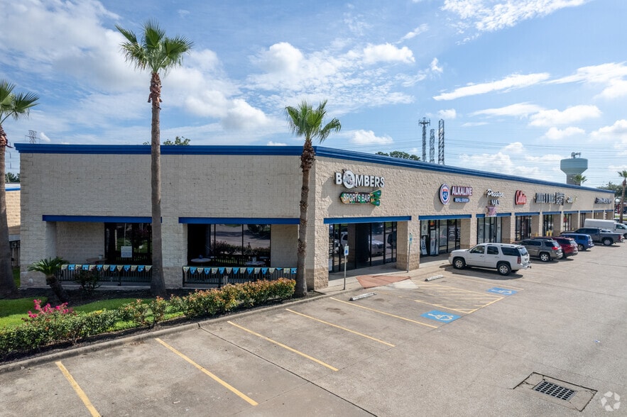 15327 Gulf Fwy, Houston, TX for lease - Building Photo - Image 2 of 22