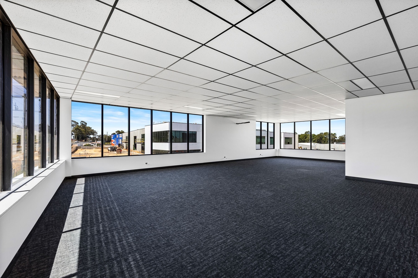 8-16 Rohs Rd, East Bendigo, VIC 3550 - Unit A4 - - Interior Photo - Image 2 of 4