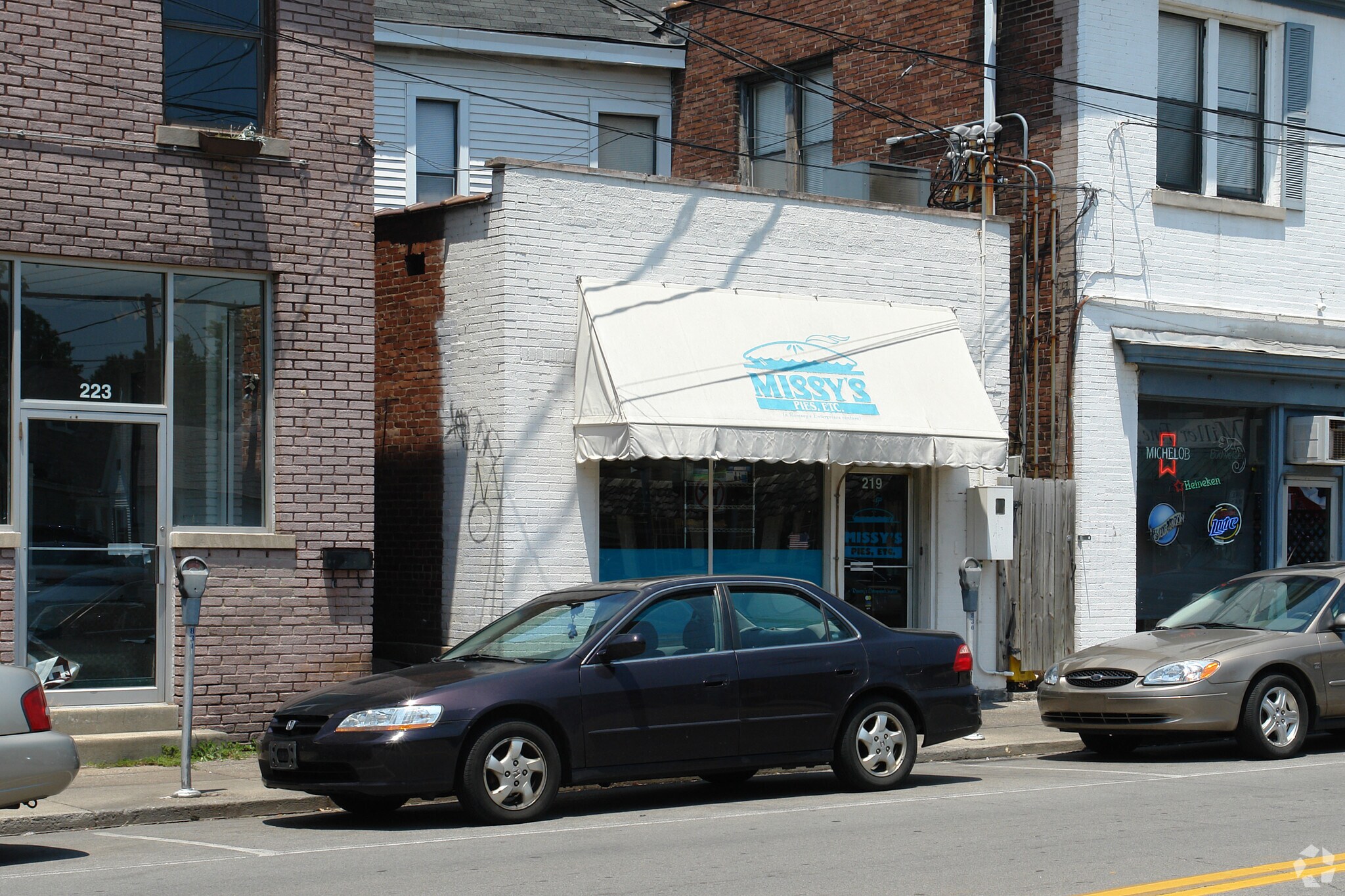 201 Woodland Ave, Lexington, KY for sale Primary Photo- Image 1 of 3