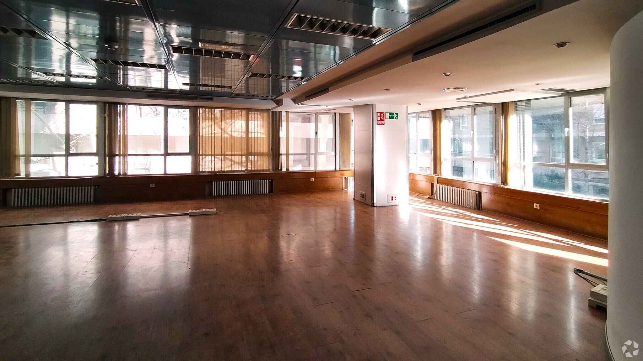 Office in Madrid, Madrid for lease Interior Photo- Image 1 of 2