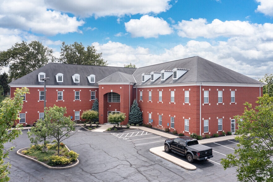 8111 Cheviot Rd, Cincinnati, OH for lease - Building Photo - Image 2 of 12