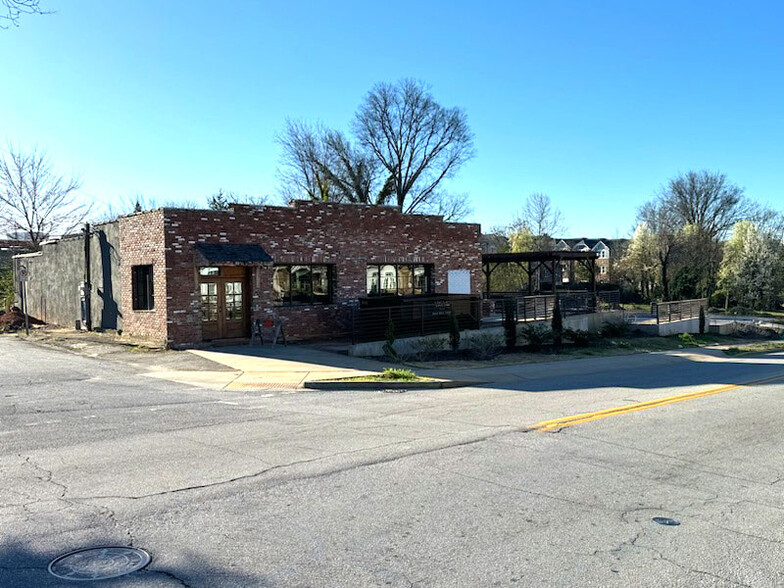 101-103 S Hudson St, Greenville, SC for lease - Building Photo - Image 2 of 3