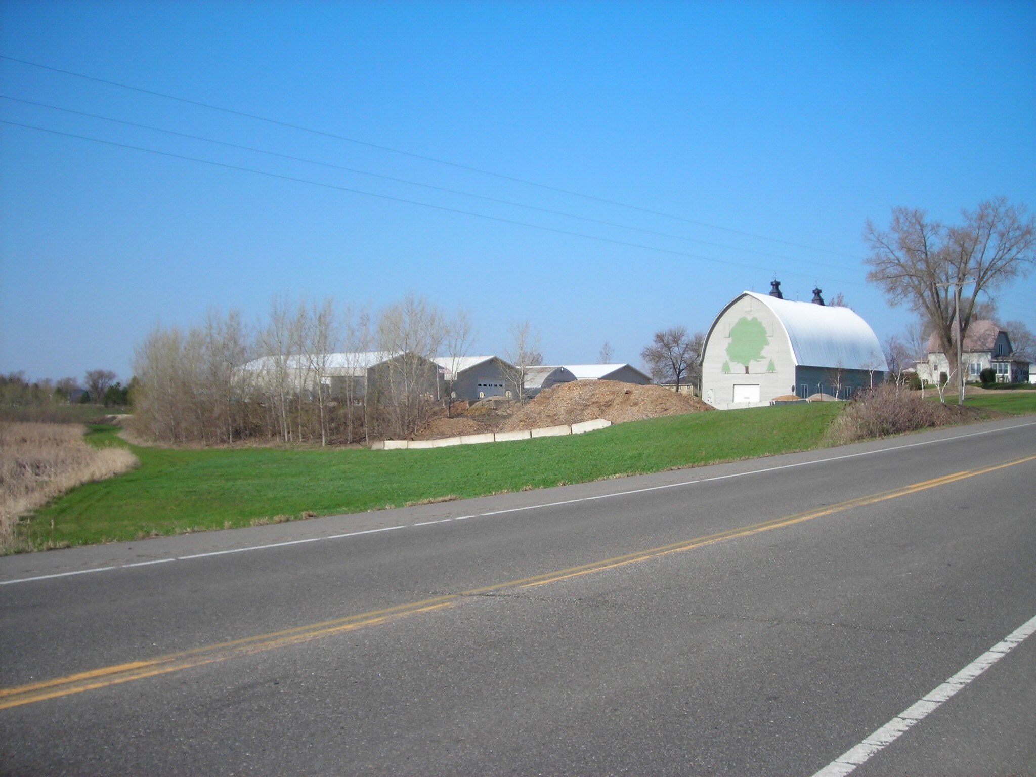 1085 US Highway 12, Delano, MN for sale Primary Photo- Image 1 of 1