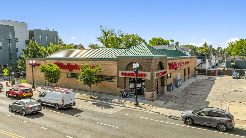 2301 W Irving Park Rd, Chicago, IL for sale - Building Photo - Image 2 of 10