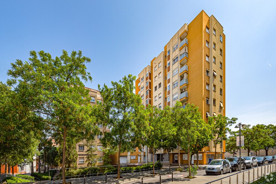 Multifamily in Sant Boi de Llobregat, Barcelona for sale - Building Photo - Image 2 of 3