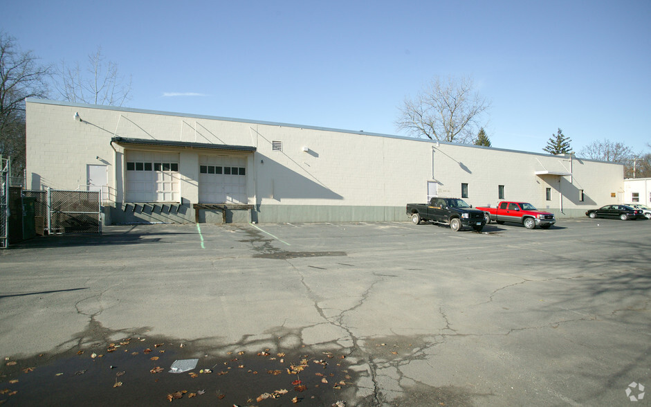 111 Prestige Park Rd, East Hartford, CT for lease - Building Photo - Image 2 of 5